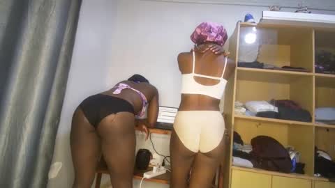 streetlioness online show from September 22, 2025, 4:09 pm