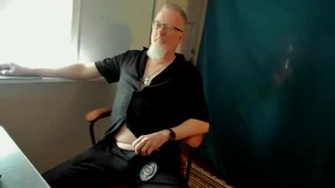 Snapshot of strip_m chatting on May 13, 2026, 10:12 am strip_m online show from May 13, 2026, 10:12 am
