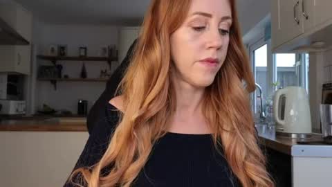 Snapshot of stripmequick chatting on June 11, 2026, 9:29 am Amorina online show from June 11, 2026, 9:29 am