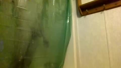 strokesforyou_ online show from December 17, 2025, 4:40 am