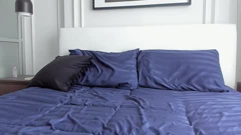 Snapshot of strong_arni chatting on February 15, 2026, 6:21 am Strong Arni online show from February 15, 2026, 6:21 am