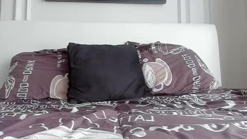 Snapshot of strong_arni chatting on March 8, 2026, 10:08 am Strong Arni online show from March 8, 2026, 10:08 am