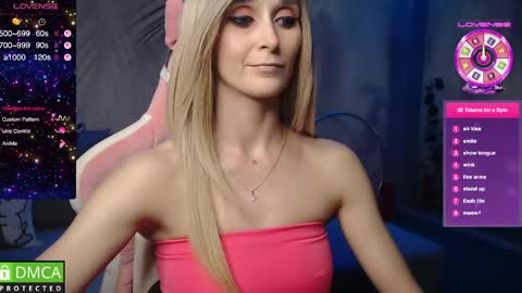Snapshot of strongalice chatting on May 21, 2026, 10:17 pm The best athletic body on the site online show from May 21, 2026, 10:17 pm