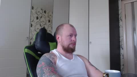 Snapshot of strongass18 chatting on April 23, 2026, 9:08 am Alex online show from April 23, 2026, 9:08 am
