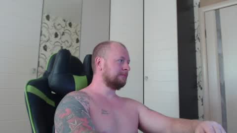 Snapshot of strongass18 chatting on June 8, 2026, 9:53 am Alex online show from June 8, 2026, 9:53 am