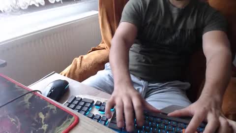 StrongCoffee online show from September 26, 2025, 6:06 am