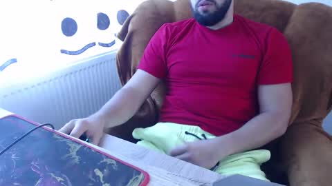 StrongCoffee online show from November 6, 2025, 9:43 am