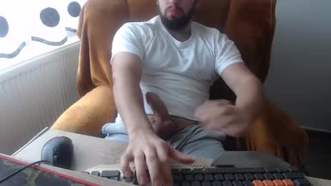 StrongCoffee online show from November 17, 2025, 8:53 am