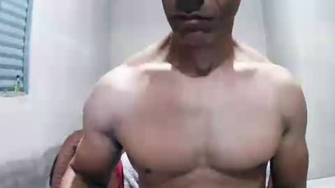 Snapshot of strongdaddyfantastic chatting on July 21, 2026, 11:29 pm strongdaddyfantastic online show from July 21, 2026, 11:29 pm