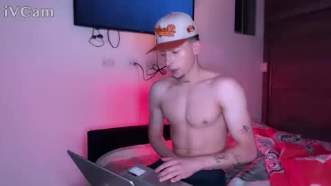 Snapshot of stronghardlatino chatting on September 30, 2025, 3:00 am stronghardlatino online show from September 30, 2025, 3:00 am