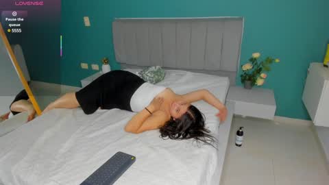 Strong Couple online show from February 6, 2025, 3:37 am