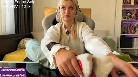 goddess online show from November 29, 2025, 11:57 am