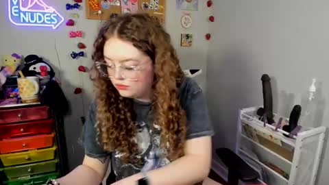 Strwbby online show from February 17, 2026, 5:15 am