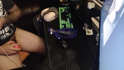 stud69861714 online show from October 24, 2025, 6:43 am