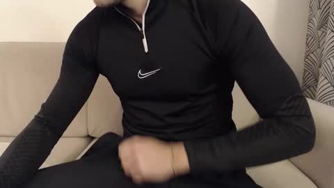 Stud From Paris online show from October 15, 2025, 3:23 pm