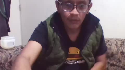 Snapshot of stuuy_203 chatting on July 2, 2026, 8:53 am stuuy_203 online show from July 2, 2026, 8:53 am