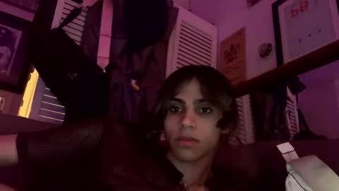 stxllaxcx online show from April 5, 2026, 9:23 pm