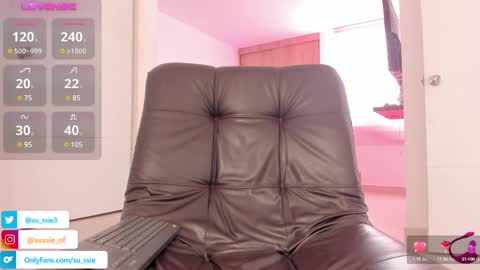 su_ssie online show from March 2, 2025, 6:19 pm