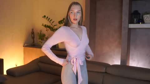 Mure online show from April 10, 2026, 6:18 am