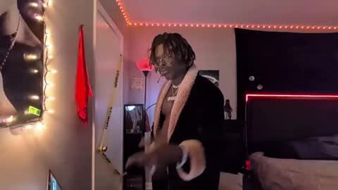 Snapshot of suavechocolatecity chatting on September 14, 2025, 10:42 pm Hot Chocolate online show from September 14, 2025, 10:42 pm