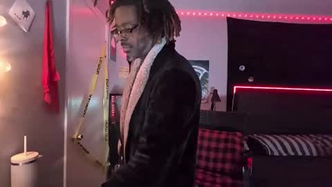 Snapshot of suavechocolatecity chatting on November 30, 2025, 9:41 pm Hot Chocolate online show from November 30, 2025, 9:41 pm