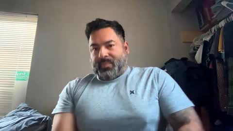 suavecito67 online show from March 8, 2025, 4:06 pm