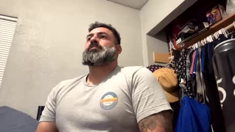 suavecito67 online show from November 28, 2025, 4:04 am