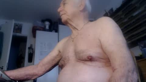 Snapshot of subibuns chatting on January 6, 2026, 8:29 am Marcel online show from January 6, 2026, 8:29 am