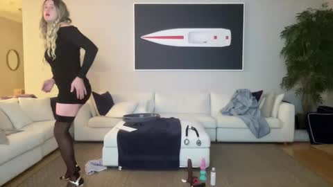 Sissy Isabella online show from November 6, 2025, 4:57 am