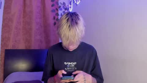 nico online show from April 20, 2026, 7:04 pm