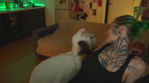 succubus_66 online show from December 6, 2024, 2:28 pm