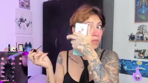 Snapshot of succubus_girl_ chatting on May 22, 2026, 1:06 pm Alexy online show from May 22, 2026, 1:06 pm