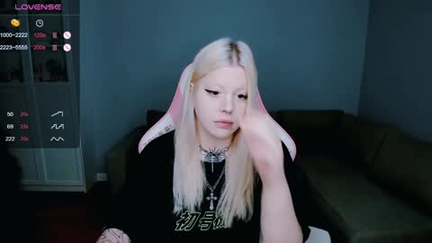 succubus_leslie online show from December 22, 2024, 11:22 am