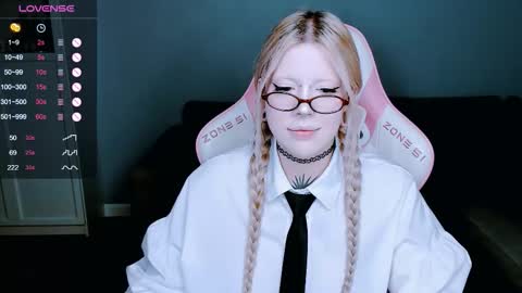 succubus_leslie online show from October 11, 2025, 11:47 pm