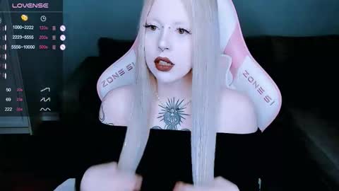 succubus_leslie online show from December 17, 2025, 12:16 am