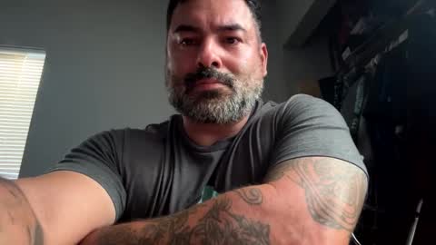 Sucio online show from September 19, 2025, 1:29 am