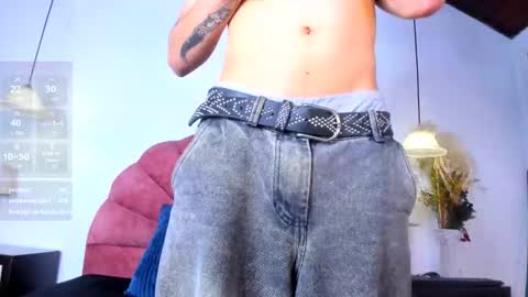 suckdream1 online show from December 1, 2025, 7:52 pm