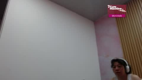 Snapshot of sucker_drool chatting on May 29, 2026, 12:14 pm Sucky online show from May 29, 2026, 12:14 pm