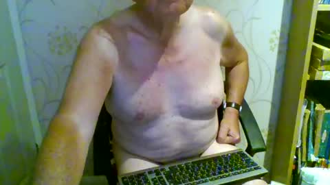 suffolkboy4 online show from June 30, 2026, 9:49 pm