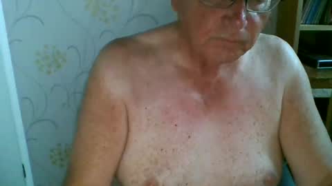 suffolkboy4 online show from July 8, 2026, 7:51 pm