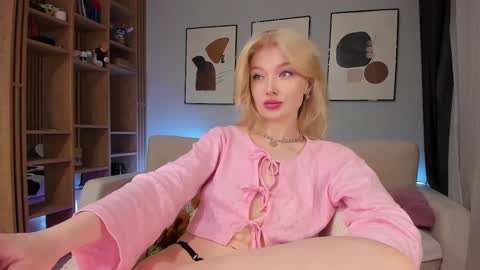 sugar_club online show from December 1, 2024, 7:14 pm