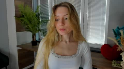 Alicia online show from May 11, 2026, 10:21 am
