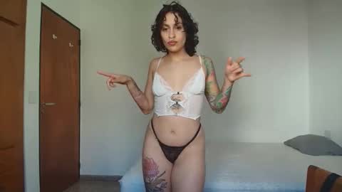 Sugarforyourbody online show from October 31, 2025, 7:59 pm