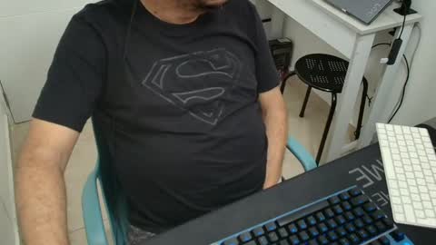 Johnny online show from April 7, 2026, 12:05 pm