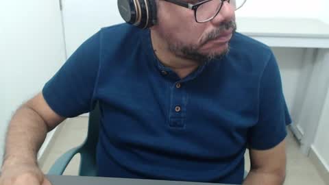 Snapshot of sugarhairybear chatting on July 8, 2026, 12:04 am Johnny online show from July 8, 2026, 12:04 am