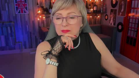 Vivien online show from February 13, 2025, 4:17 pm