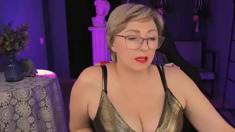 Vivien online show from February 14, 2025, 4:20 pm