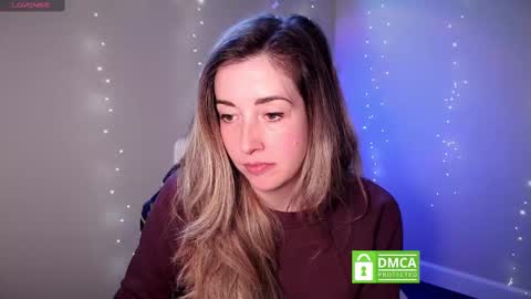 Mia online show from November 12, 2025, 5:24 pm