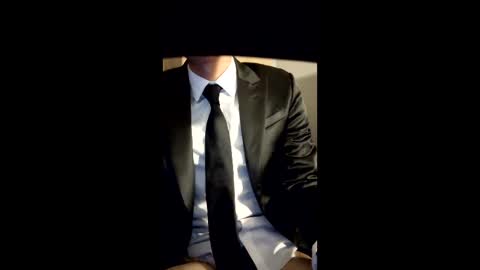 suitfetishez online show from June 8, 2026, 4:24 am