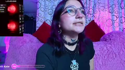 Snapshot of sukifuyu__ chatting on May 1, 2026, 11:42 pm online show from May 1, 2026, 11:42 pm